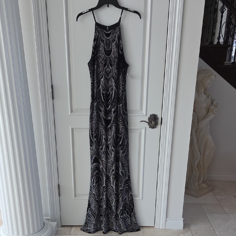 Elegant Black and White Patterned Dress